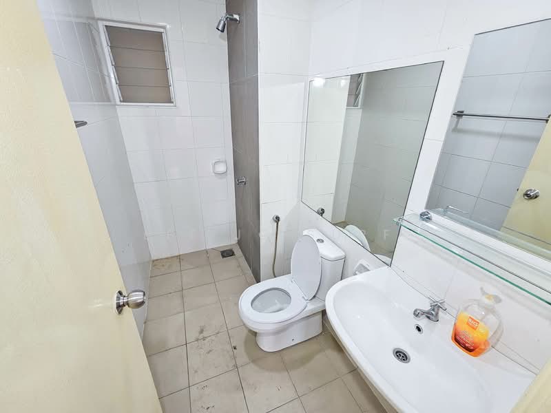 Kondominium untuk Disewa di Subang Parkhomes - Lee Jo Surf - Bathroom - PropertyGuru.com.my