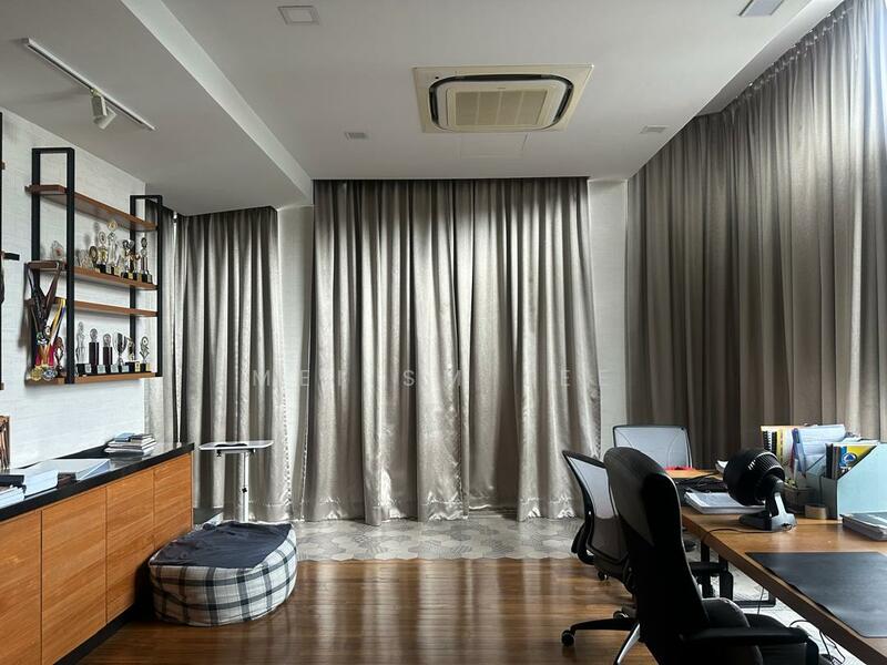 Twin Palms, Sungai Long Study