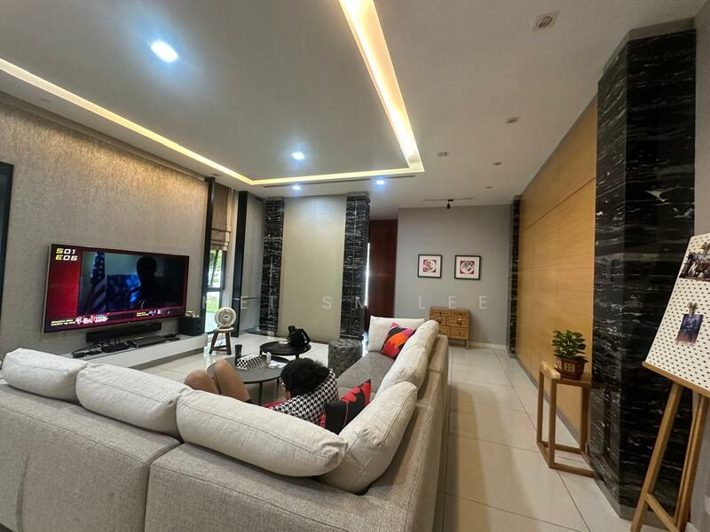 Twin Twin Palms, Sungai Long Living Room