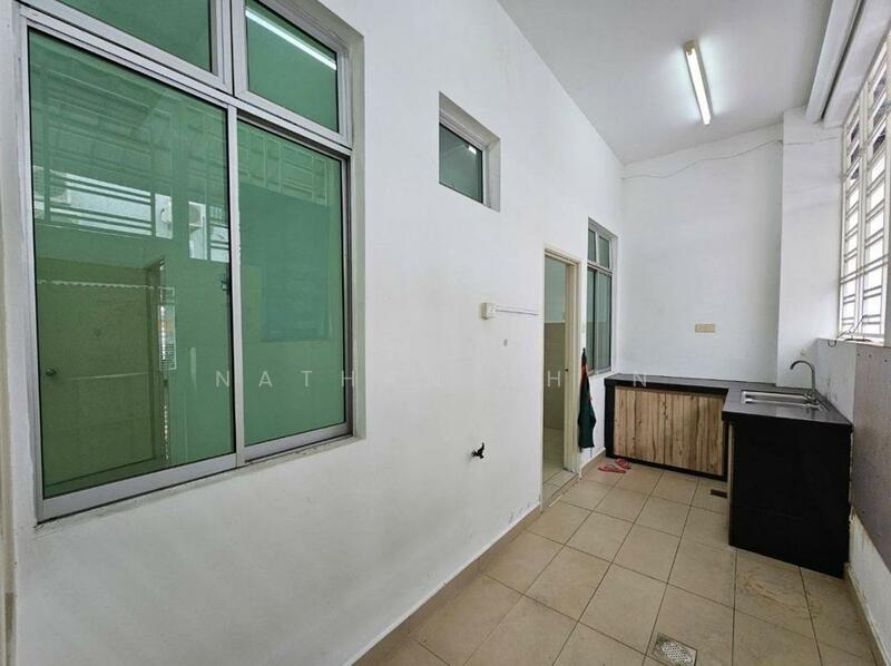 Ehsan Jaya Ehsan Jaya Ehsans Jayas untuk Untuk Dijual - RM 828,000, Feb 2026 - Kitchen - PropertyGuru.com.my