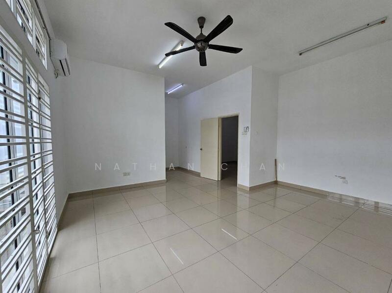 Ehsan Jaya Ehsan Jaya Ehsans Jayas untuk Untuk Dijual - RM 828,000, Feb 2026 - Living Room - PropertyGuru.com.my