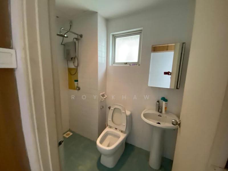 Kondominium untuk Dijual di Metropolitan Square Service Residence - Roy Khaw - Bathroom - PropertyGuru.com.my