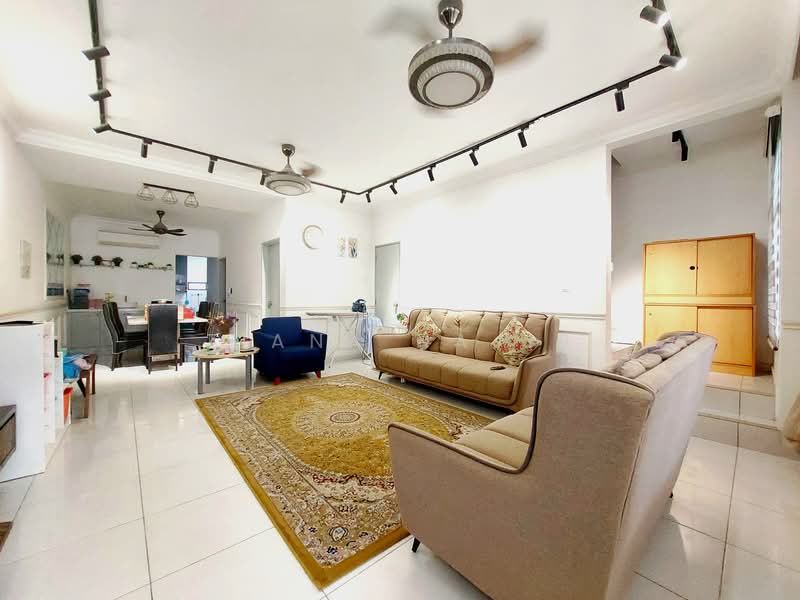 2-storey Terraced House for Sale in Alam Suria (Puncak Alam) - Ziana Najib - Living Room - PropertyGuru.com.my