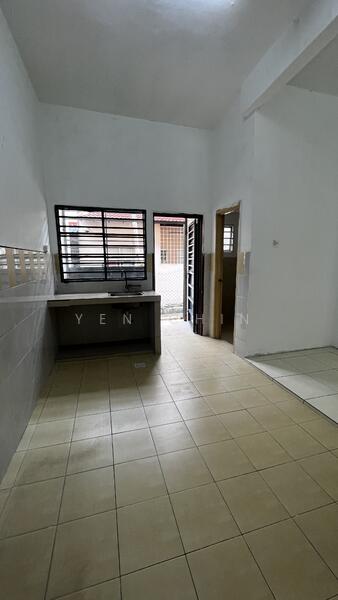 2-storey Terraced House for Sale in Puchong (Selangor) - Yen Chin - Kitchen - PropertyGuru.com.my