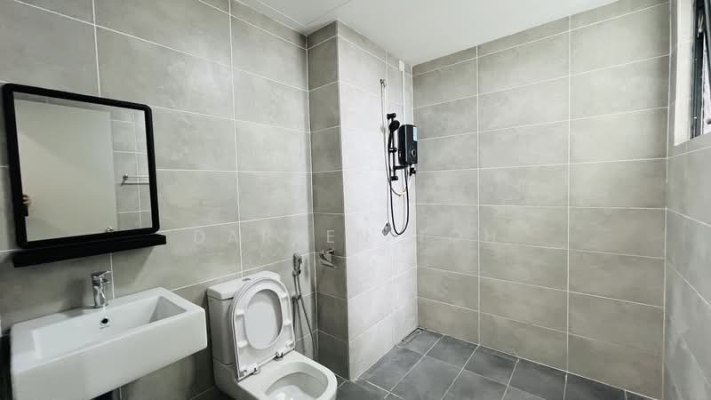 Service Residence for Sale at Serviced Residence @ The Louvre @ Country Heights - Darren Toh - Bathroom - PropertyGuru.com.my
