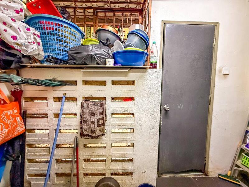 Untuk Dijual - Pusat Komersial Seksyen 7