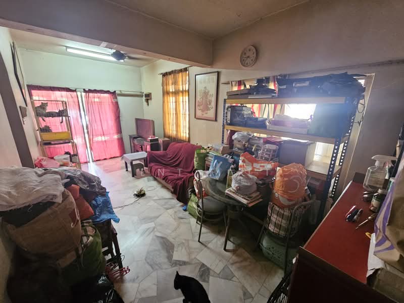 Taman Bukit Teratai untuk Untuk Dijual - RM 650,000, Mac 2026 - Living Room - PropertyGuru.com.my