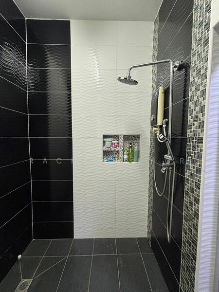 Semi-Detached House for Sale in Taman Penting (Nibong Tebal) - Rackson Khor - Bathroom - PropertyGuru.com.my