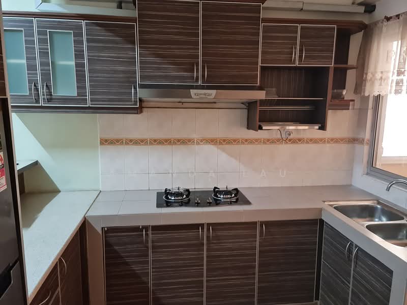 Untuk Disewa - Nilam Puri