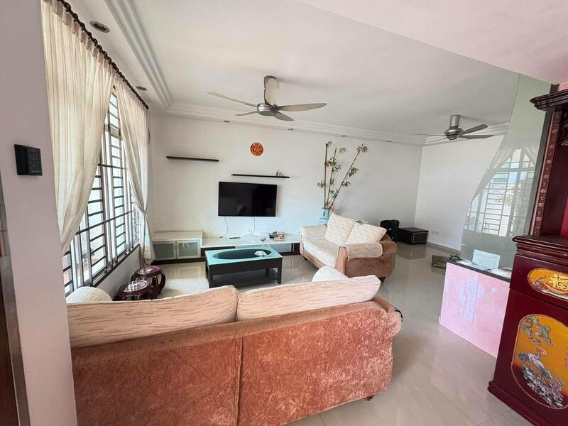 2-storey Terraced House for Sale at Taman Sri Pulai Perdana - Ryan Wei - Living Room - PropertyGuru.com.my