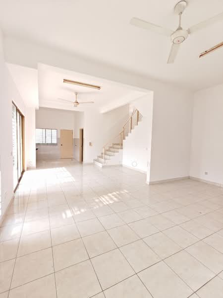 Rumah Teres 2 Tingkat untuk Dijual di Setia Indah (Setia Alam) - Steve Leong . - Living Room - PropertyGuru.com.my