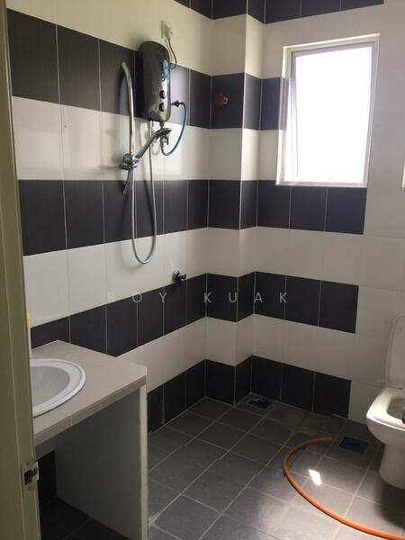 Rumah Teres 3 Tingkat untuk Dijual di Taman Perindustrian Bukit Minyak (Bukit Minyak) - Roy Kuak - Bathroom - PropertyGuru.com.my
