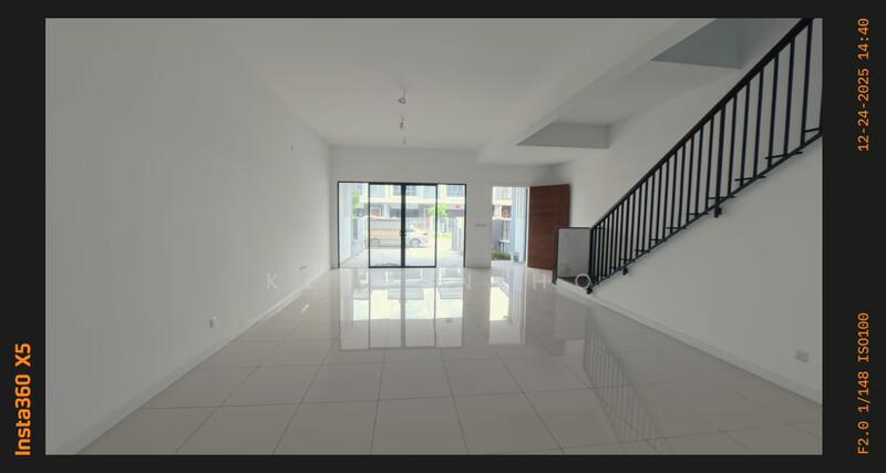 2-storey Terraced House for Sale in Sungai Buloh (Selangor) - Kelvin Ho - Living Room - PropertyGuru.com.my