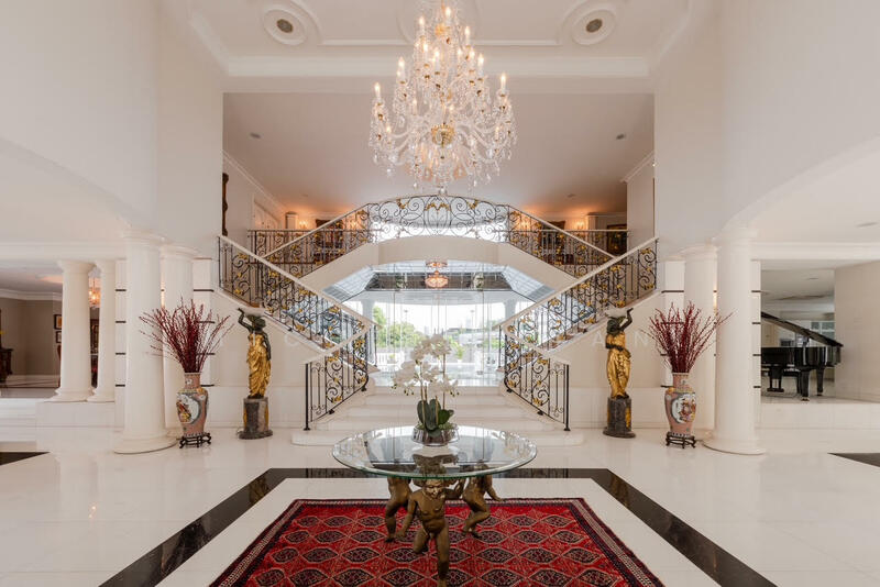Rumah Banglo untuk Dijual di Taman U Thant (Ampang) - Michelle Tan - Entrance - PropertyGuru.com.my
