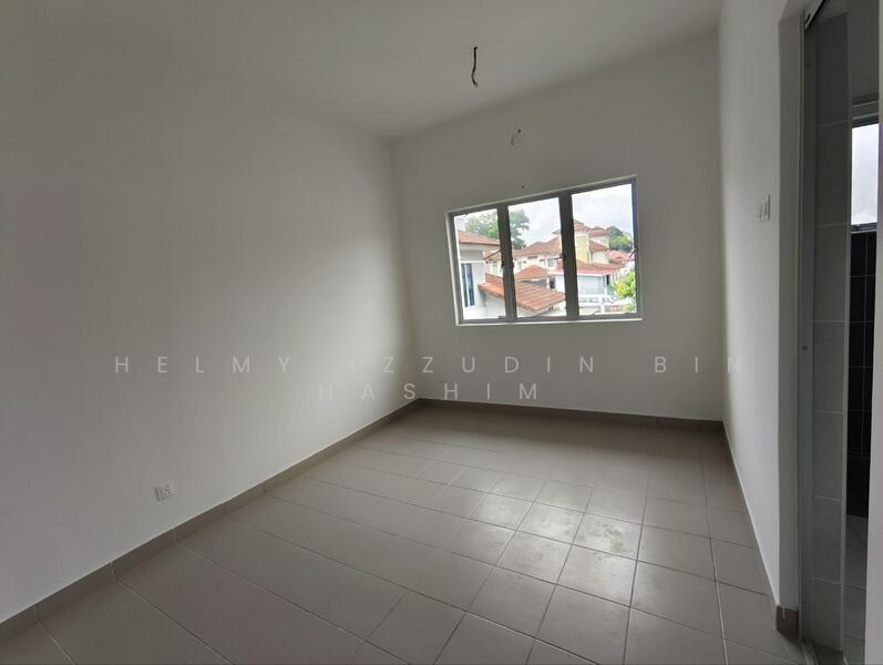 Semi-Detached House for Sale in Taman Ramal Suria (Bangi) - HELMY IZZUDIN - Interior - PropertyGuru.com.my