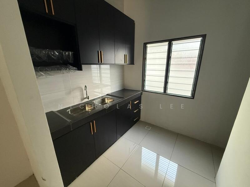 Rumah Teres untuk Disewa di Bandar Lahat Baru (Lahat) - Nicholas Lee - Kitchen - PropertyGuru.com.my