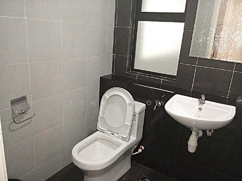 Apartment for Rent at Austin Regency (Pangsapuri Austin Perdana) - Ethan How - Bathroom - PropertyGuru.com.my