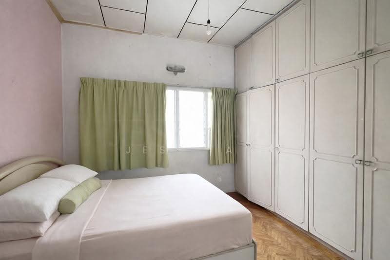 Semi-Detached House for Sale in Taman United (Jalan Klang Lama (Old Klang Road)) - Jess Tan - Bedroom - PropertyGuru.com.my