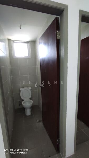 Strata Title Level 2 Commercial Shop @ ICom Square Block E untuk Untuk Dijual - RM 450,000, Feb 2026 - Bathroom - PropertyGuru.com.my