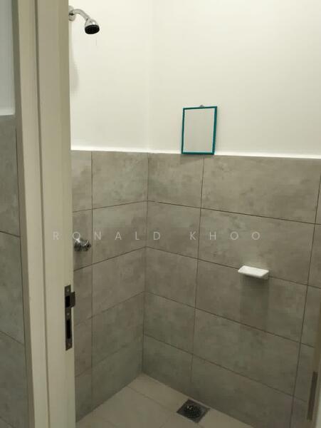 Oasis Ara Damansara untuk Untuk Disewa - RM 1,500 /bulan, Feb 2026 - Bathroom - PropertyGuru.com.my