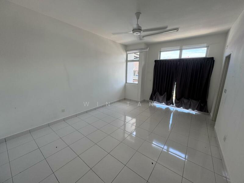 2-storey Terraced House for Sale in Bandar Bistari Perdana (Pasir Gudang) - Win Tan - Living Room - PropertyGuru.com.my