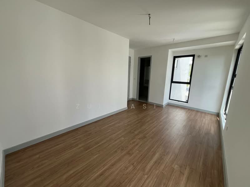 3-storey Terraced House for Sale in Taman Melawati (Ulu Kelang) - Zul Hasif - Living Room - PropertyGuru.com.my