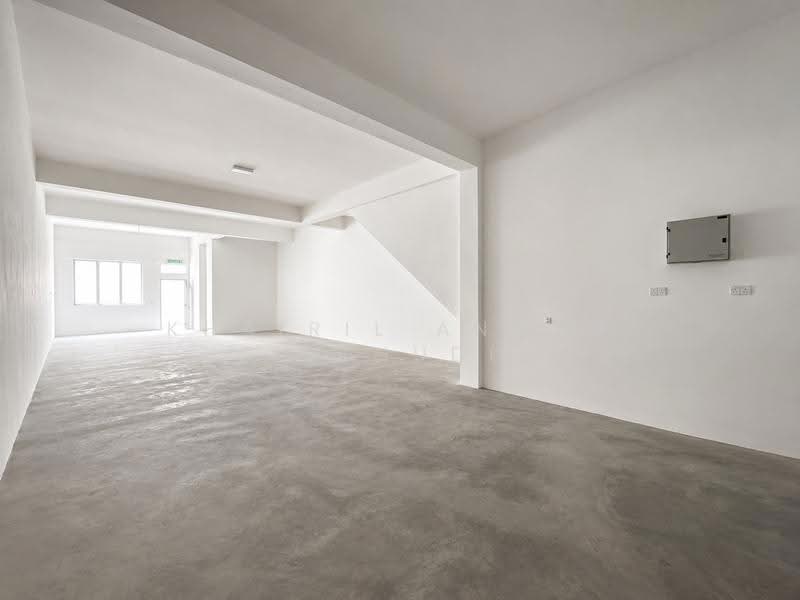 Shop / Office untuk Disewa di Puncak Alam (Selangor) - Khairil Anwar Sirajudin - Interior - PropertyGuru.com.my