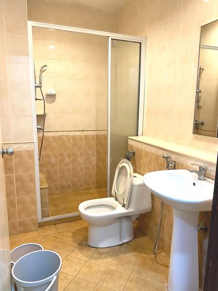 Servis Apartment untuk Disewa di The Heritage Residence - Brandon Yee - Bathroom - PropertyGuru.com.my