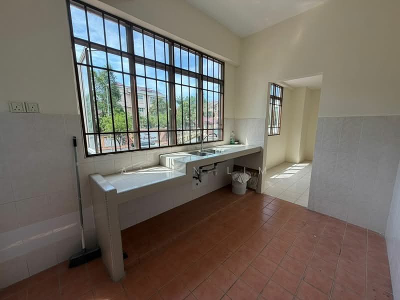 Condominium for Sale at Amandari - Alven Lim - Kitchen - PropertyGuru.com.my