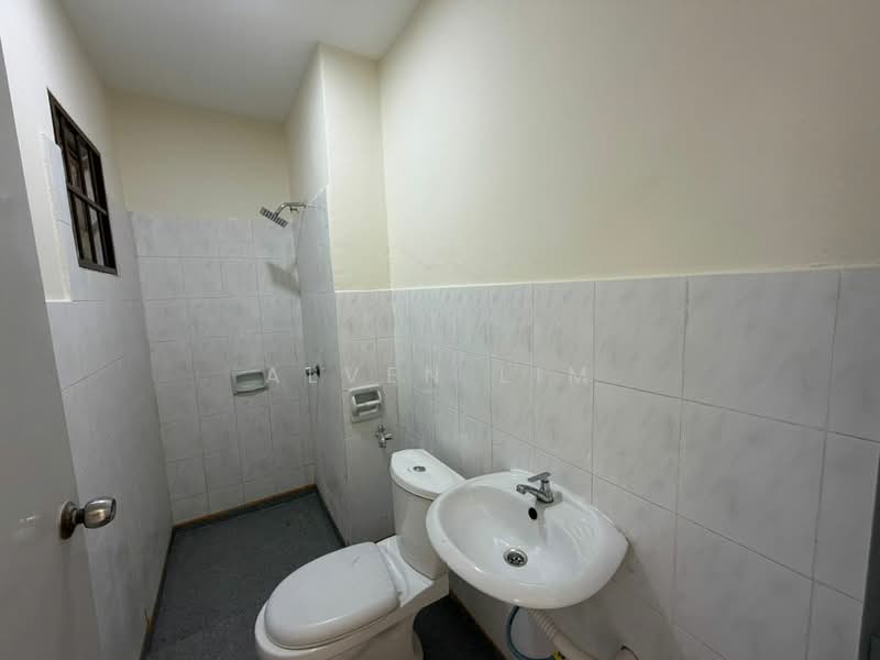 Condominium for Sale at Amandari - Alven Lim - Bathroom - PropertyGuru.com.my