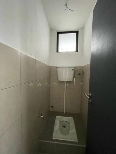 Shop for Rent in Gelang Patah (Johor) - Coco Lee - Bathroom - PropertyGuru.com.my