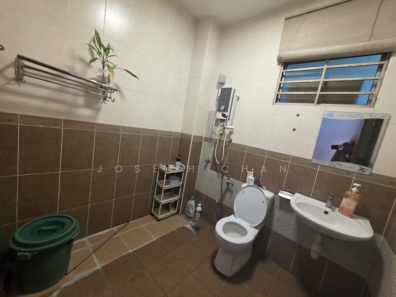 Semi-Detached House for Sale in Taman Desa Alam (Shah Alam) - Joseph Chan - Bathroom - PropertyGuru.com.my
