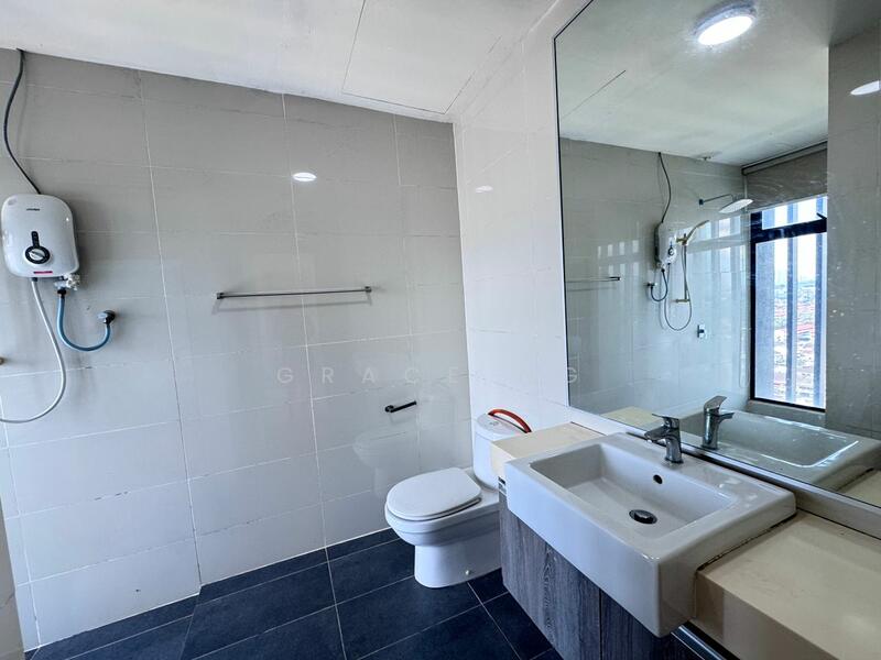 Service Residence for Sale at Southkey Mosaic - Grace Ng - Bathroom - PropertyGuru.com.my