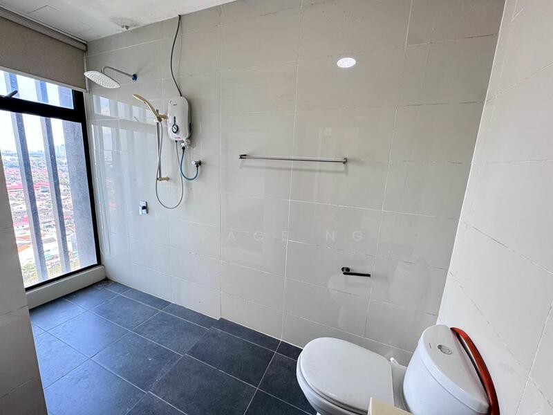 Service Residence for Sale at Southkey Mosaic - Grace Ng - Bathroom - PropertyGuru.com.my