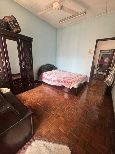 Rumah Teres 2 Tingkat untuk Dijual di Taman Rasah Jaya - Kelly See - Bedroom - PropertyGuru.com.my