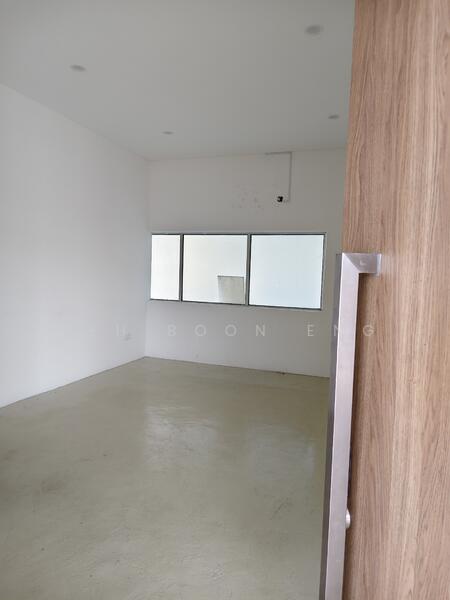 Detached Factory for Rent in Kawasan Perusahaan Nilai 3 (Nilai) - Teh Boon Eng - Interior - PropertyGuru.com.my