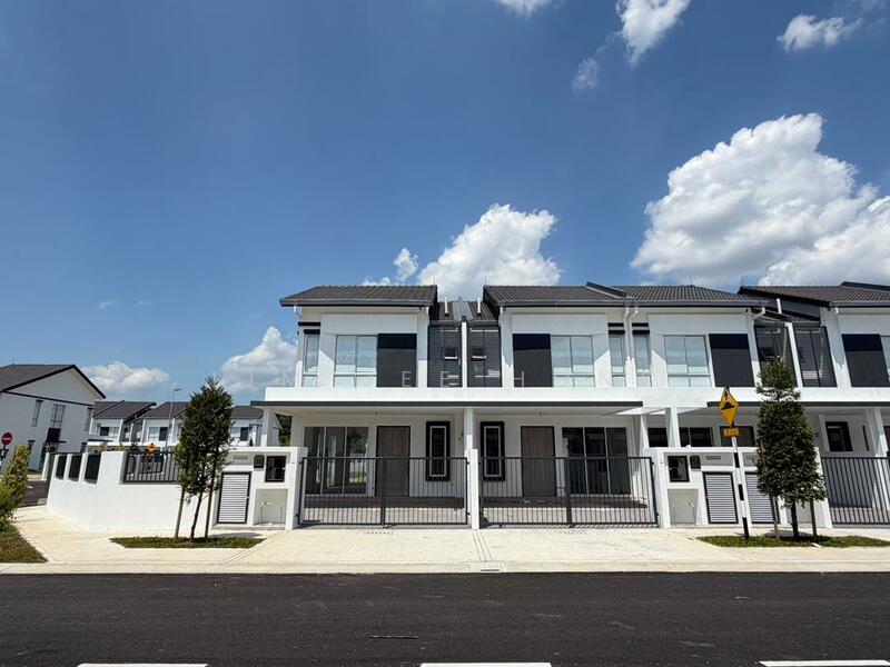 Rumah Teres 2-Tingkat untuk Dijual di Puncak Alam (Selangor) - Lim Jee Hone - Exterior - PropertyGuru.com.my