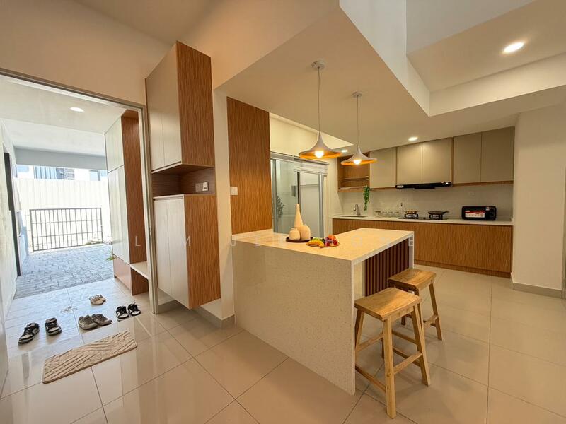 Rumah Teres 2-Tingkat untuk Dijual di Puncak Alam (Selangor) - Lim Jee Hone - Kitchen - PropertyGuru.com.my