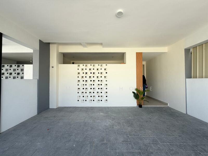 Rumah Teres 2-Tingkat untuk Dijual di Puncak Alam (Selangor) - Lim Jee Hone - Entrance - PropertyGuru.com.my