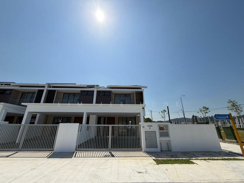 Rumah Teres 2-Tingkat untuk Dijual di Puncak Alam (Selangor) - Lim Jee Hone - Exterior - PropertyGuru.com.my