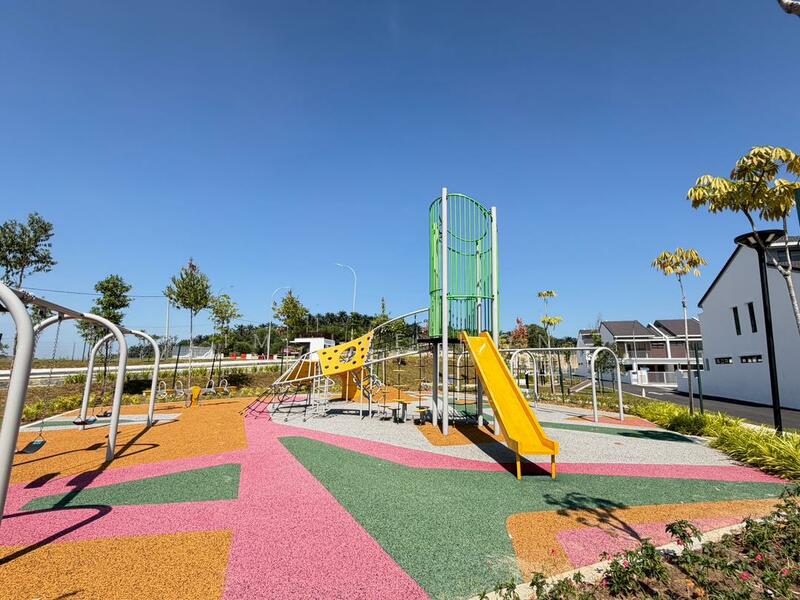 Rumah Teres 2-Tingkat untuk Dijual di Puncak Alam (Selangor) - Lim Jee Hone - Exterior - PropertyGuru.com.my