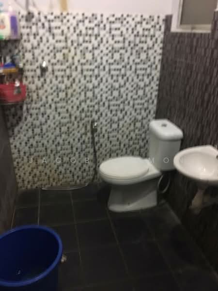 Terraced House for Rent in Kota Warisan (Sepang) - Jacob Simmon - Bathroom - PropertyGuru.com.my