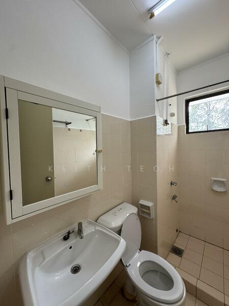 Bungalow for Sale in Leisure Farm (Gelang Patah) - Keith Teoh - Bathroom - PropertyGuru.com.my