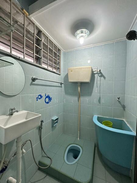 1-storey Terraced House for Sale in Tanjong Minyak (Melaka) - Shanel Tee - Bathroom - PropertyGuru.com.my