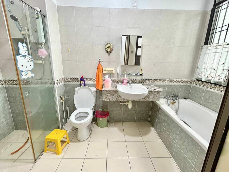 2-storey Terraced House for Sale in Taman Sri Pulai Perdana (Johor Bahru) - Vincent Tea - Bathroom - PropertyGuru.com.my