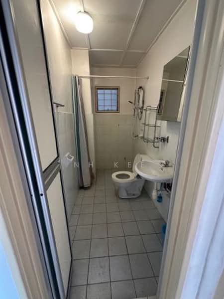 Pangsapuri untuk Disewa di Jalil Damai Apartments - NH Kee - Bathroom - PropertyGuru.com.my