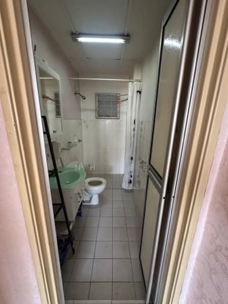 Pangsapuri untuk Disewa di Jalil Damai Apartments - NH Kee - Bathroom - PropertyGuru.com.my