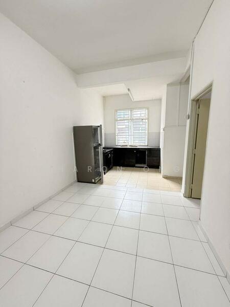 Tebrau untuk Untuk Dijual - RM 810,000, Mac 2026 - Kitchen - PropertyGuru.com.my