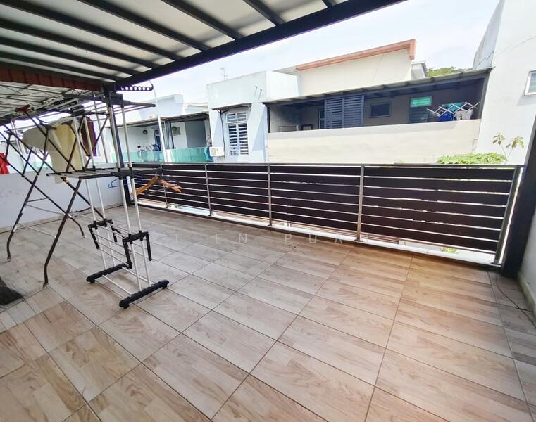 2-storey Terraced House for Sale in Setia Tropika (Johor Bahru) - Yi En Puah - Balcony - PropertyGuru.com.my