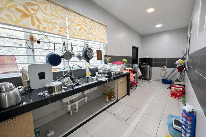 2-storey Terraced House for Sale in Taman Mutiara Indah (Puchong) - Ashraf Azwan - Kitchen - PropertyGuru.com.my